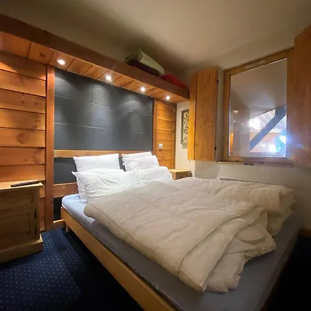 Machu - Location: Avec Vue Sur Les Pistes, Skis Aux Pied Mae-9101 *