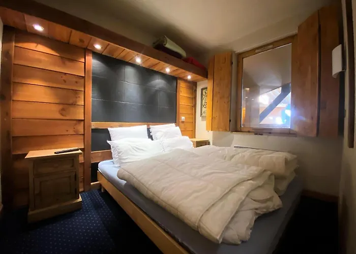 Machu - Location: Avec Vue Sur Les Pistes, Skis Aux Pied Mae-9101 * Val Thorens